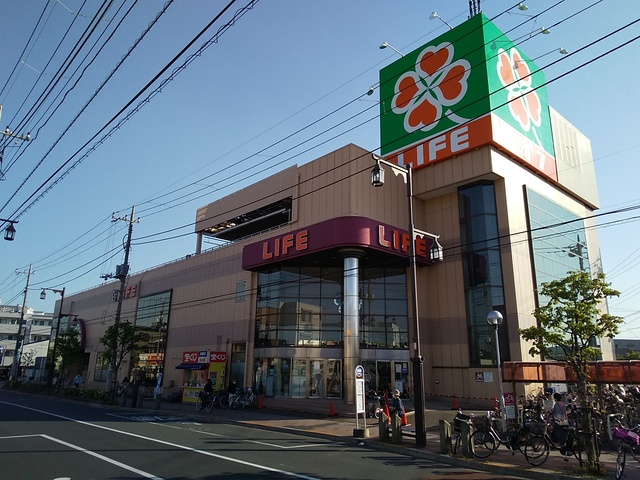 スーパー　ライフ竹の塚店（スーパー）まで140m