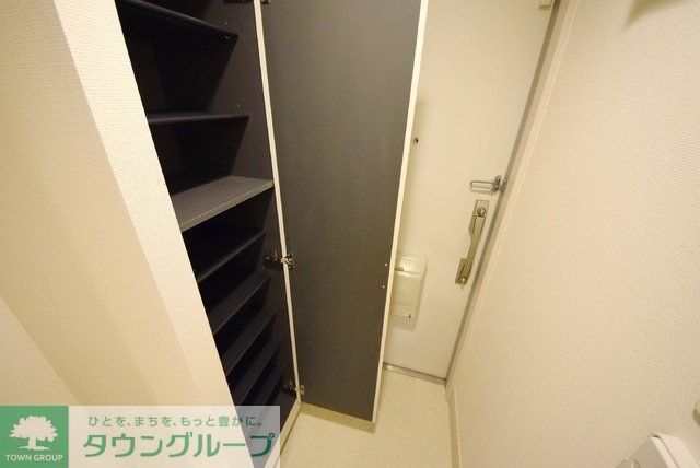 リブリ・四つ木の玄関写真