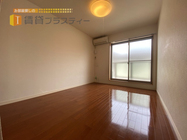 居室・リビング　広々したお部屋でストレスフリーな生活を。