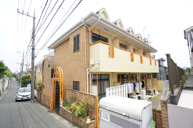 レオパレス南生田の外観写真