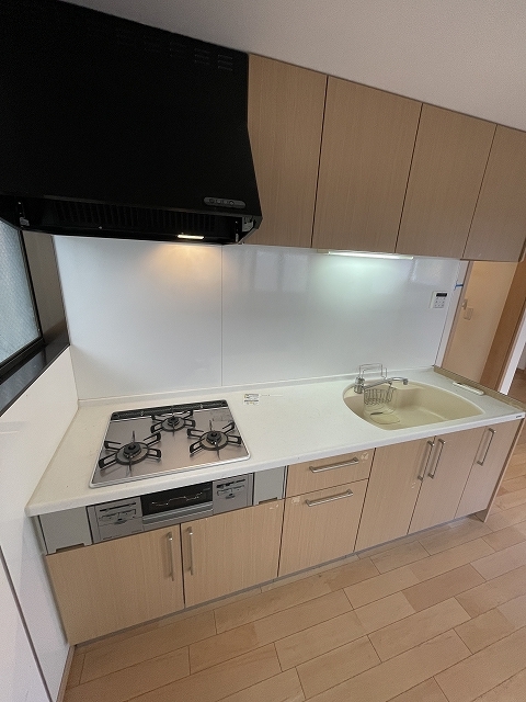 戸建 4LDK Oのキッチン写真