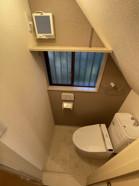 戸建 4LDK Oのトイレ写真