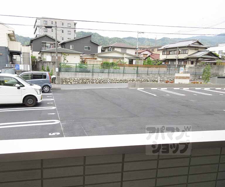 眺望　周囲には住宅街が広がります。