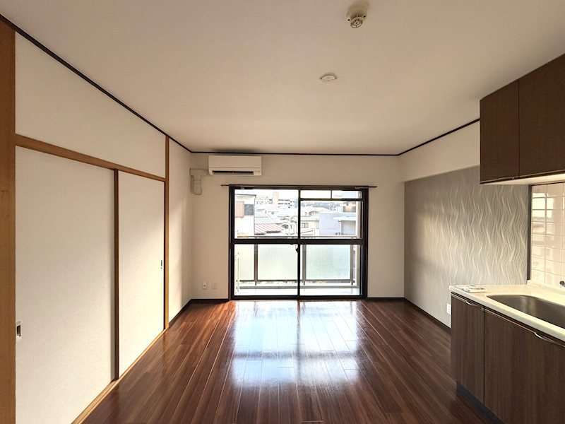居室・リビング　※他のお部屋の写真になります。