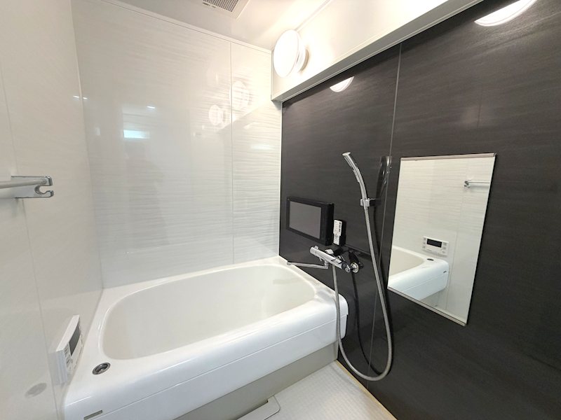 バス・シャワールーム　※他のお部屋の写真になります。