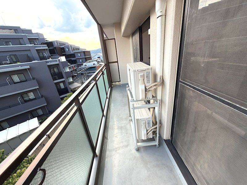 バルコニー　※他のお部屋の写真になります。