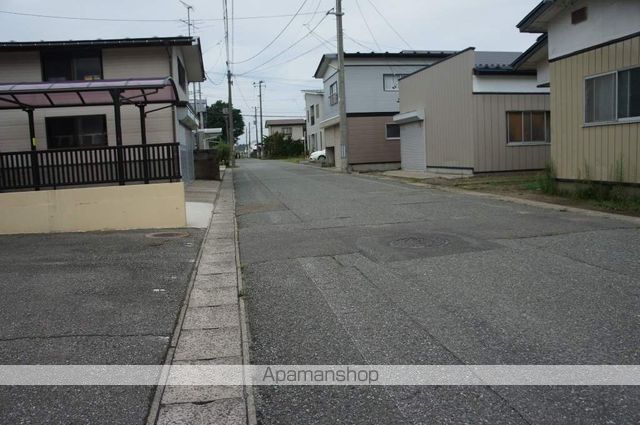 その他　前面道路（その他）まで0m