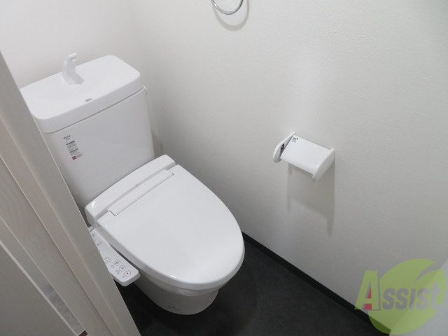 トイレ　ウォシュレット付きのトイレです。シャワートイレは日本の宝。