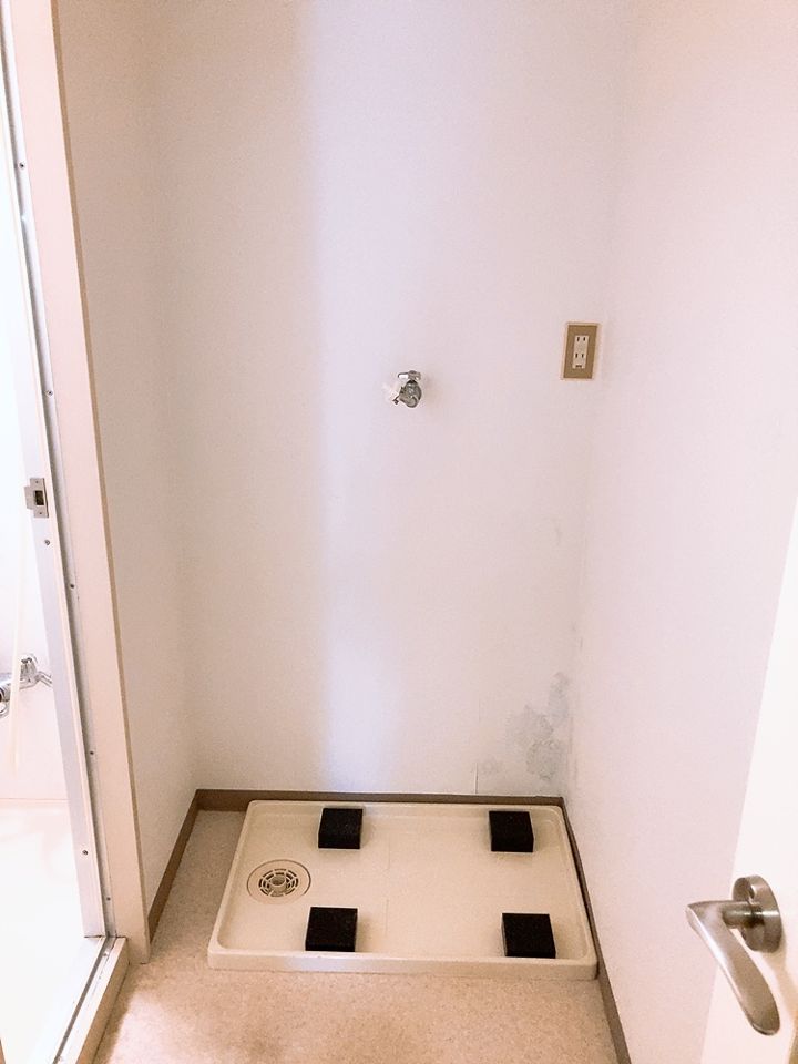 洗面設備　洗濯機置き場