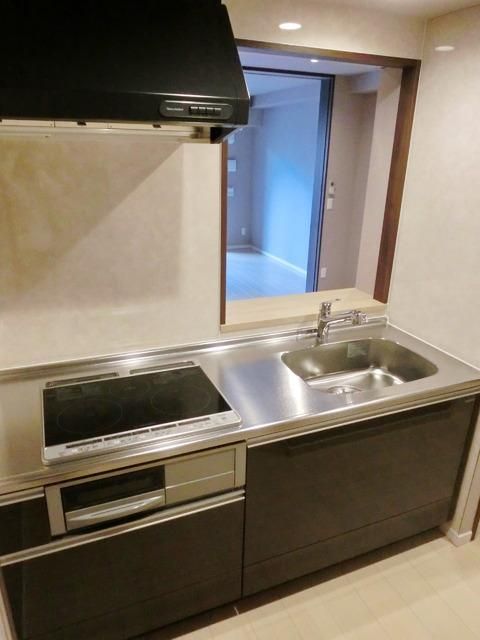 キッチン　★カウンター式の３口IHシステムキッチン★