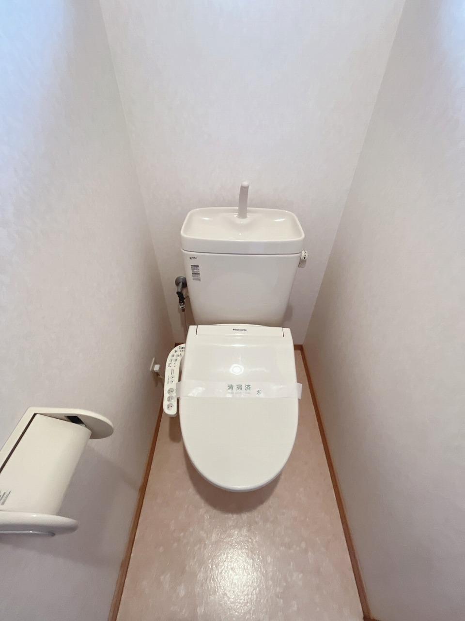 トイレ　ウォシュレット完備