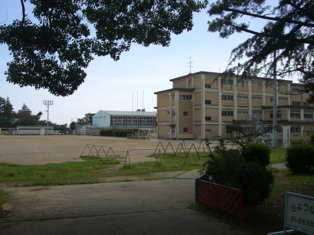 【ハイツアミーゴ　Ｂの小学校】