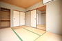 居室・リビング　南向きの明るい和室です☆