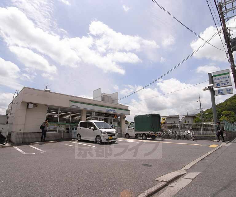 【京都市北区平野上八丁柳町のアパートのコンビニ】