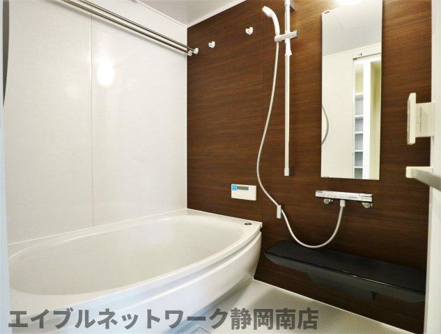 バス・シャワールーム　日々の疲れを癒すお風呂付です