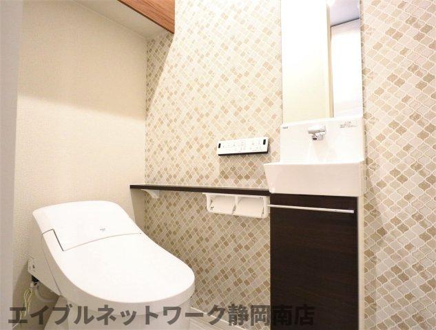 トイレ　シンプルで使いやすいトイレです