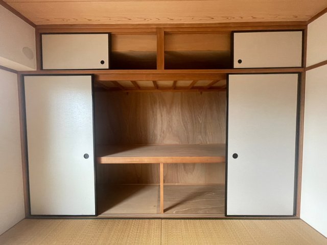その他　天袋付き押入れ
