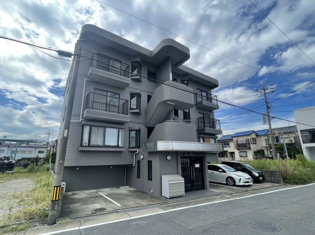 建物外観　落ち着いた雰囲気の外観です
