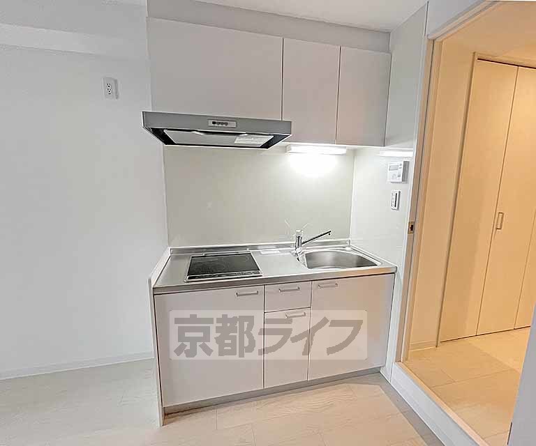 【京都市下京区西田町のマンションのキッチン】