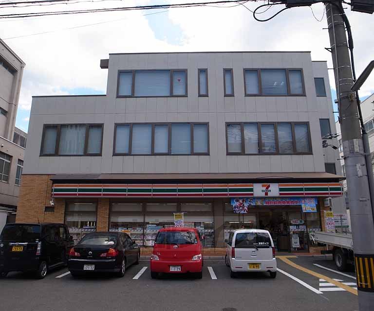 【京都市下京区西田町のマンションのコンビニ】