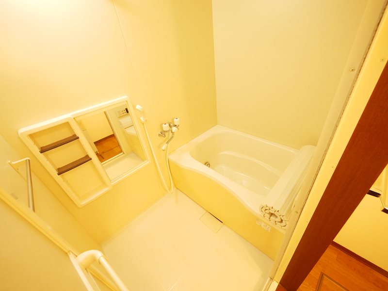 バス・シャワールーム　追焚き給湯付き