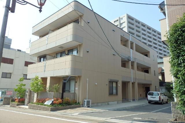 堺市堺区中三国ヶ丘町のマンションの建物外観