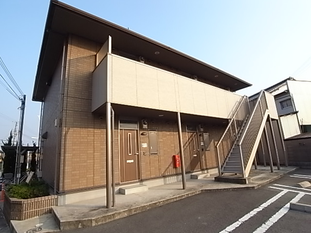 姫路市勝原区熊見のアパートの建物外観