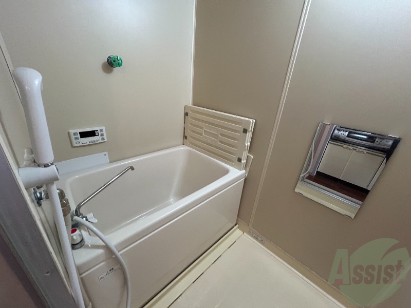 バス・シャワールーム　追い焚き機能が付いているのでいつでも温かいお風呂にはいれます