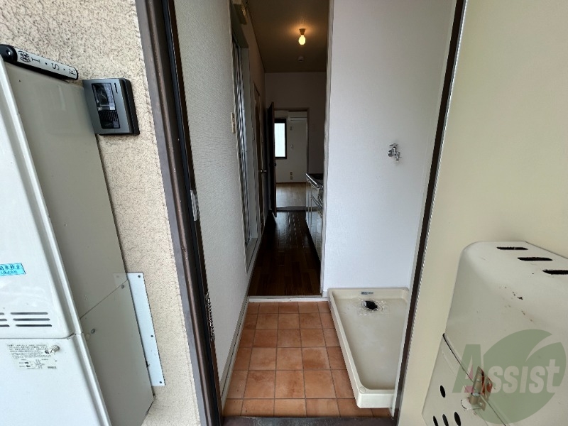 玄関　玄関は敷居も低く出入りがしやすいですね。