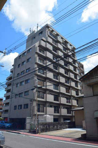 北九州市戸畑区千防のマンションの建物外観