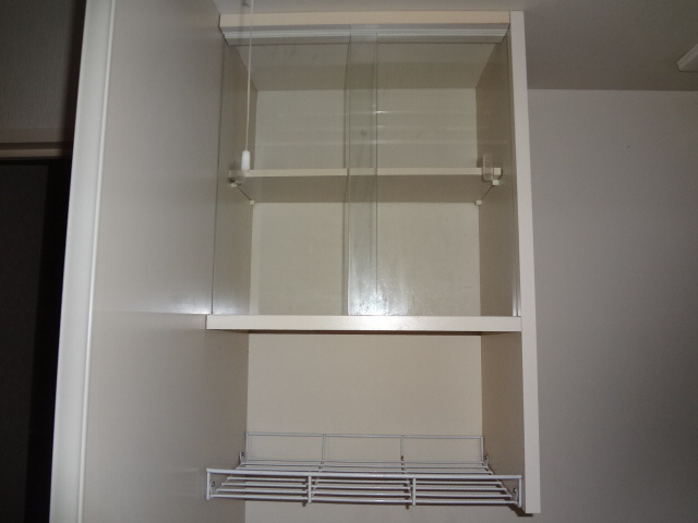 キッチン　キッチン上部収納