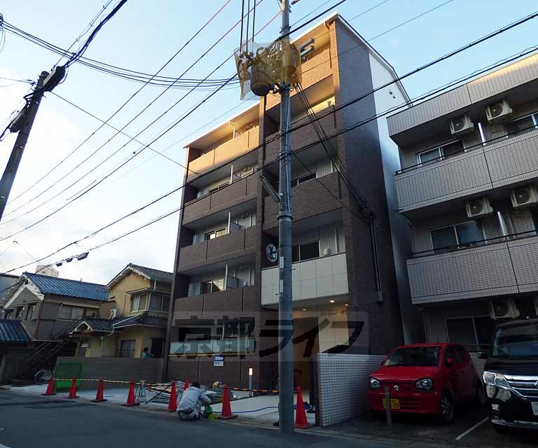 京都市左京区一乗寺北大丸町のマンションの建物外観