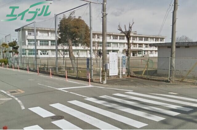 【ファミール浜郷　Ａ棟の小学校】