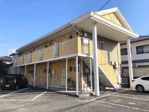【ハイツあかね B棟の建物外観】