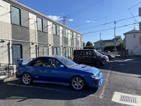 【狭山市大字南入曽のアパートの駐車場】