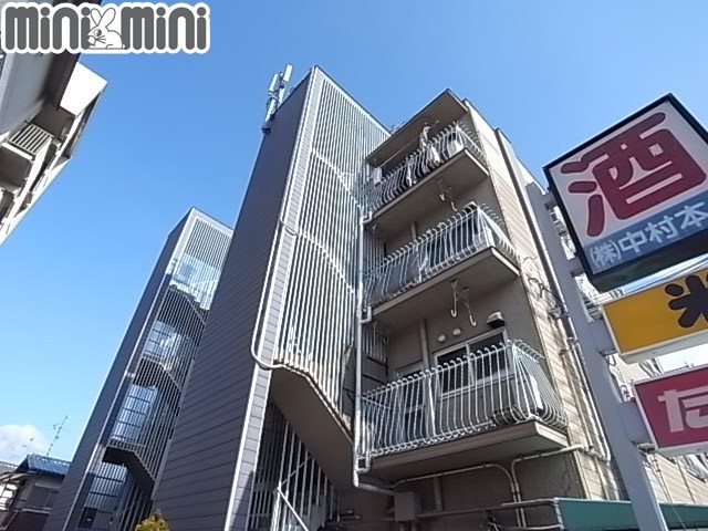 第一中村マンションの建物外観