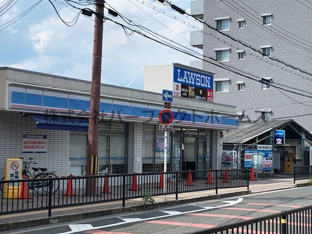 コンビニ　ローソン 枚方公園西口店（コンビニ）まで420m