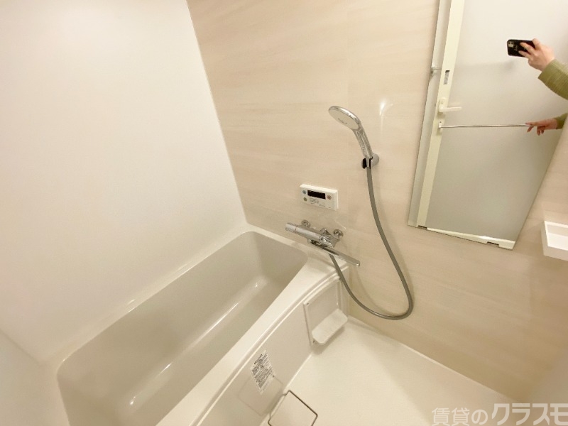 バス・シャワールーム　一日のお疲れをお取りください。