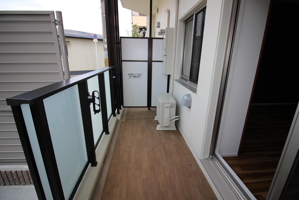 バルコニー　バルコニー：画像は同社類似物件の写真