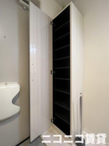 玄関　モデルルームの為、現状を優先致します。