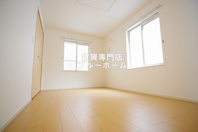 その他部屋・スペース　7.5帖の明るい洋室！