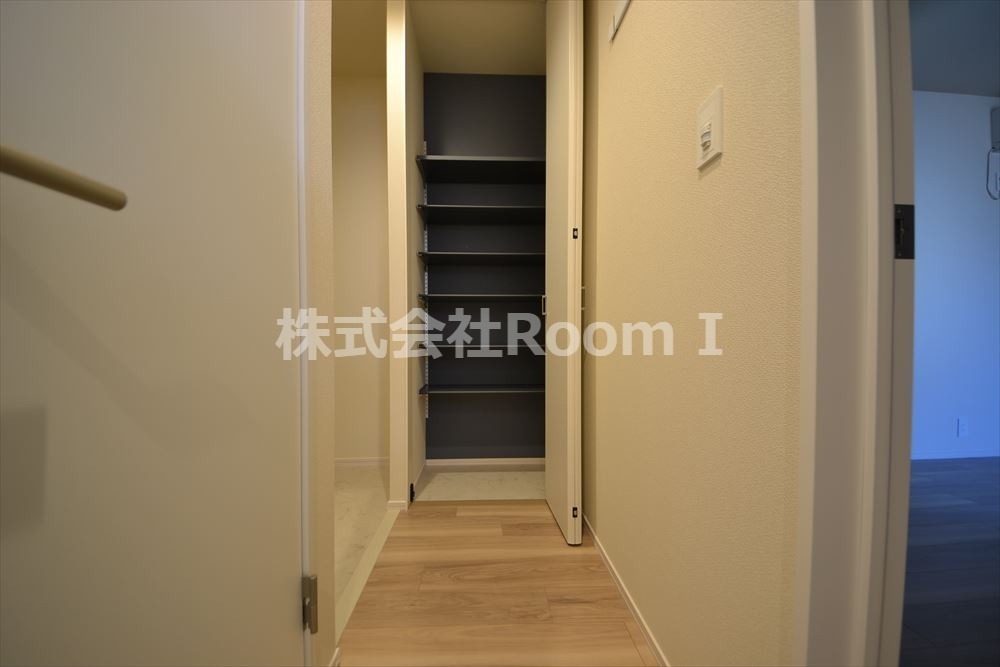 玄関　収納もある玄関です