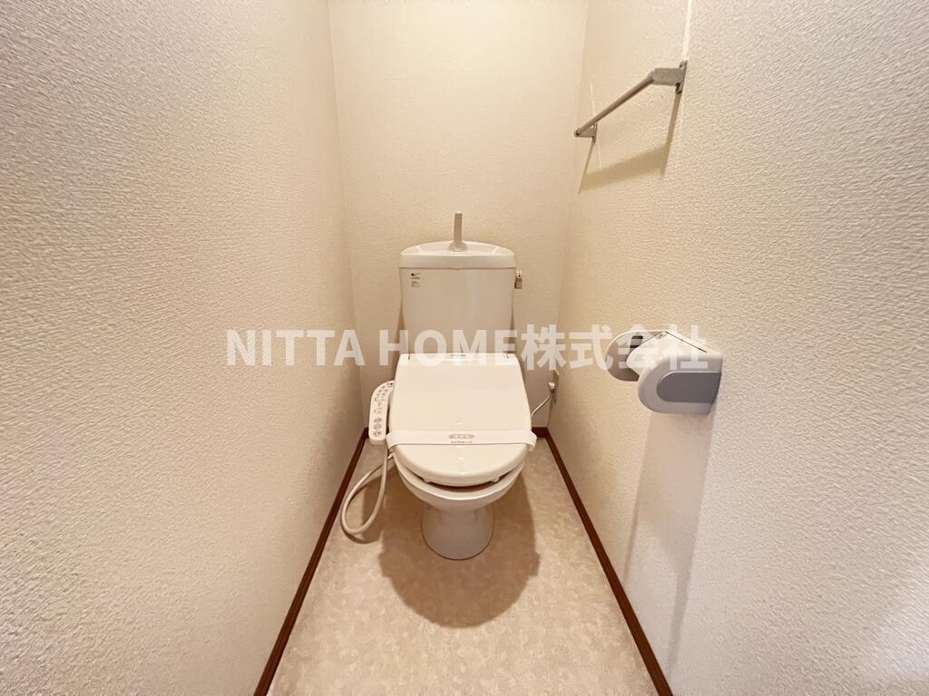 トイレ　【同タイプ物件写真】温水洗浄便座付きですよ(^^)/