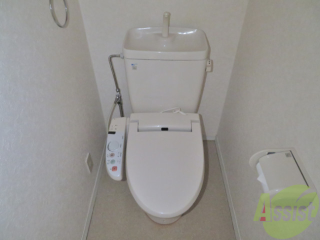 トイレ　トイレは温水洗浄付き。これだけは外せません。