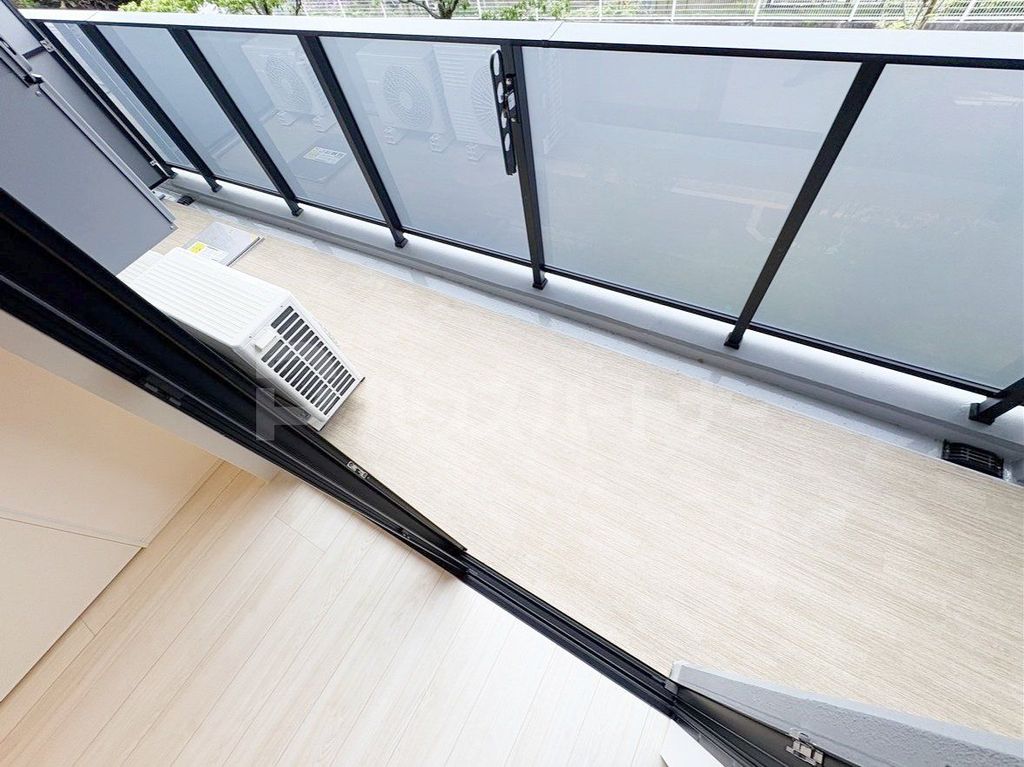 バルコニー　バルコニー