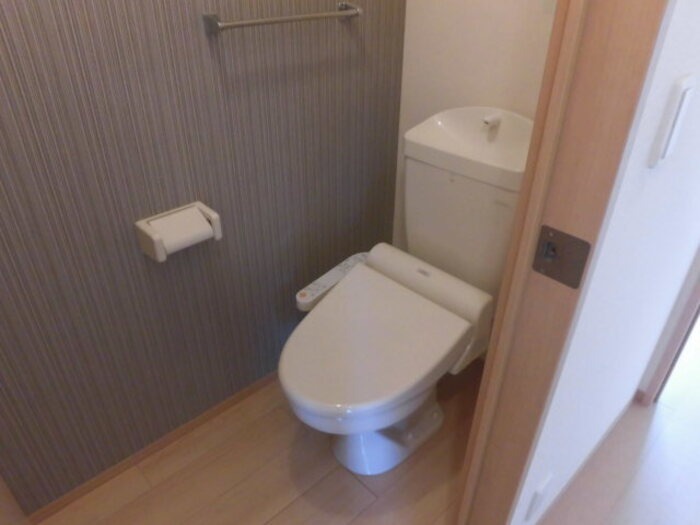 トイレ　同物件別部屋イメージ