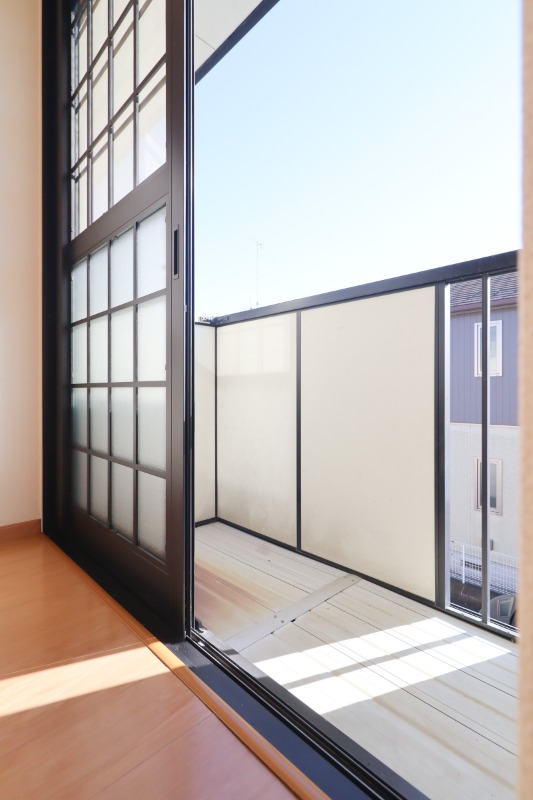 バルコニー　図面と現状に相違がある場合には現状を優先