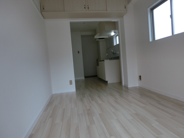 居室・リビング　※写真は別のお部屋のものです。現況を優先させて頂きます。