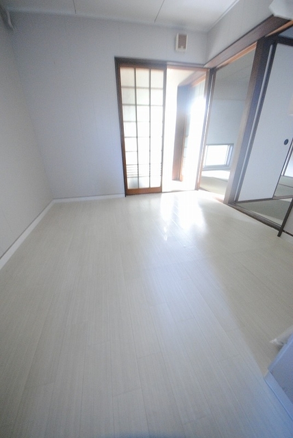 居室・リビング　写真は２０５号室