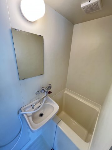 バス・シャワールーム　日々の暮らしに欠かせないお風呂です